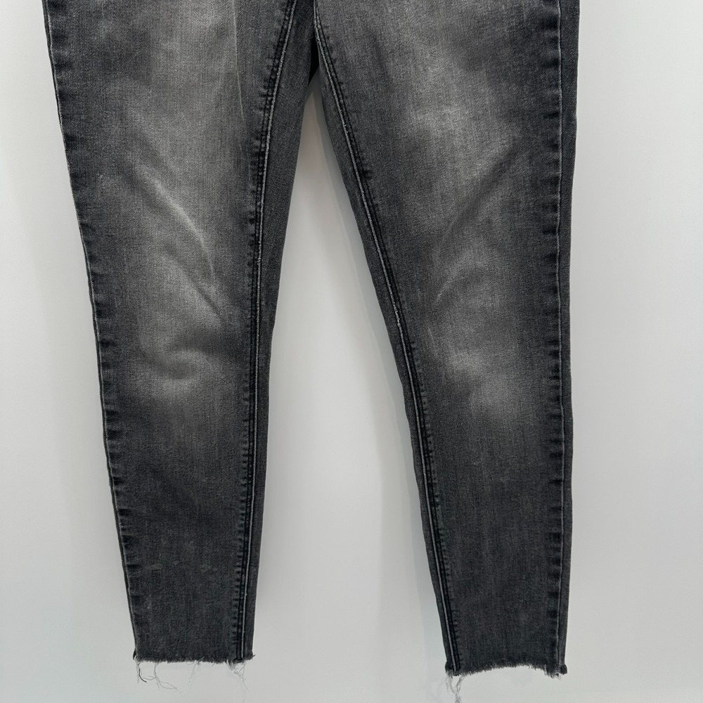 Old Navy Jeans Womens 2 Black Washed Denim High Rise Rock Skinny Raw Hem Stretch - Picture 2 of 10